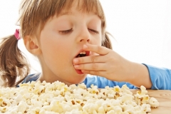 girl-eating-popcorn